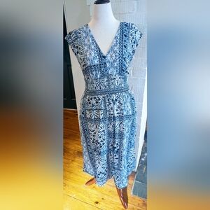 Old Navy Smocked Boho Blue & White Dress